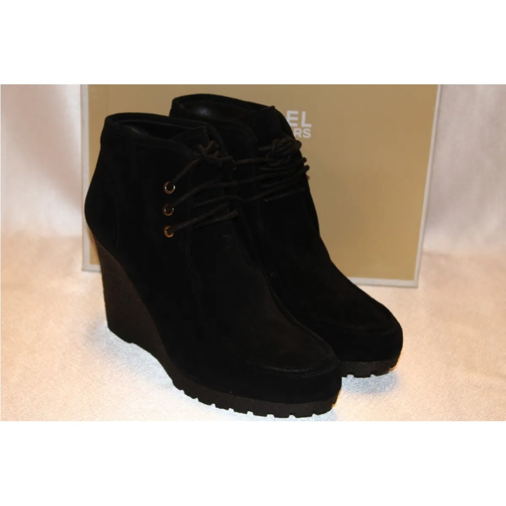 New! Michael Kors suede leather wedge chukka boots